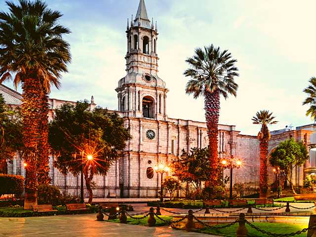 Arequipa Tour 4 days tour and Colca Canyon trek